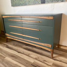 Load image into Gallery viewer, Mid Century Kroehler Dresser