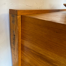 Load image into Gallery viewer, Modern Oak Coffee Table