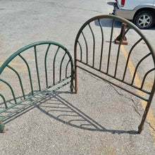 Load image into Gallery viewer, Metal Modern Wall Art