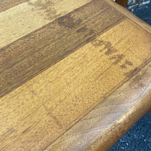 Load image into Gallery viewer, Lane End Table Set