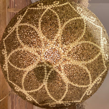 Load image into Gallery viewer, Seashell Hanging Lamp