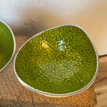 Load image into Gallery viewer, Green &amp; Silver Bowl Set
