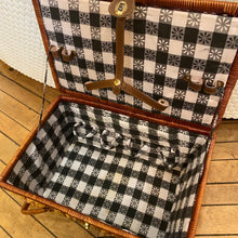Load image into Gallery viewer, Rattan Picnic Basket
