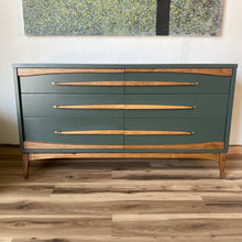Load image into Gallery viewer, Mid Century Kroehler Dresser
