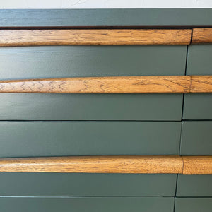 Mid Century Kroehler Dresser