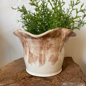 Beige & White Scallop Planter