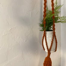 Load image into Gallery viewer, Vintage Macrame Plant Hanger
