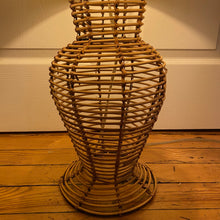 Load image into Gallery viewer, Rattan Table Lamp
