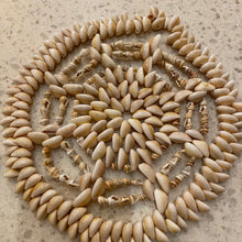 Load image into Gallery viewer, Seashell Trivet Set
