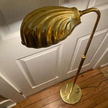 Load image into Gallery viewer, Brass Shell Lamp
