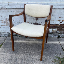 Load image into Gallery viewer, Mid Century Arm Chair
