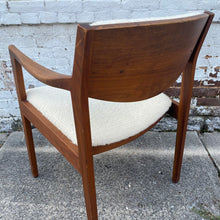 Load image into Gallery viewer, Mid Century Arm Chair
