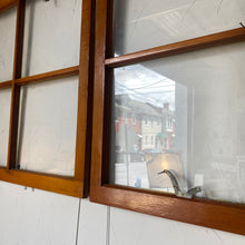 Load image into Gallery viewer, Old Wooden Window Set

