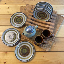 Load image into Gallery viewer, Boho Vintage Plate Set
