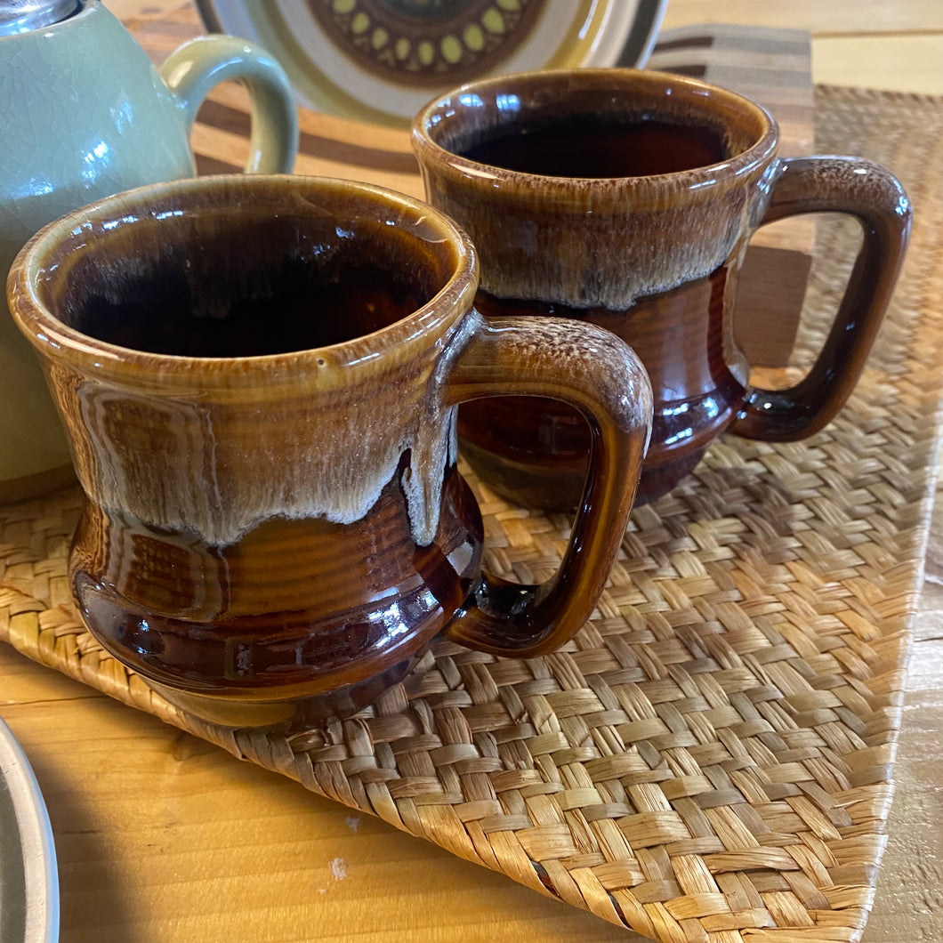Vintage Brown Mug Set