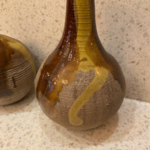 Load image into Gallery viewer, Beige &amp; Brown Pottery Vase Set
