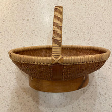 Load image into Gallery viewer, Rattan Basket w/ Handle
