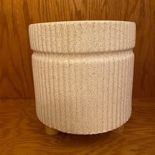 Load image into Gallery viewer, The Queen Anne&#39;s Pot

