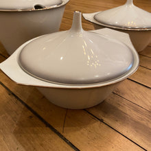 Load image into Gallery viewer, Mid Century Casserole Dish Set
